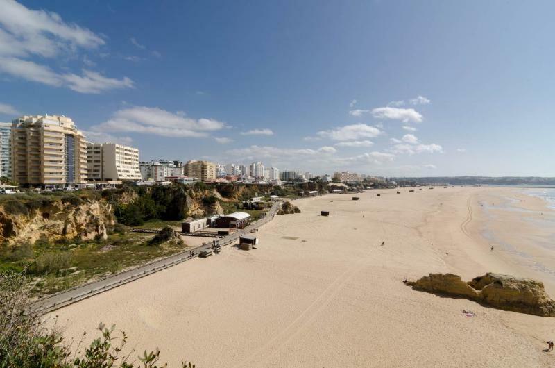 Rocha Tower By Beach Rentals Екстер'єр фото