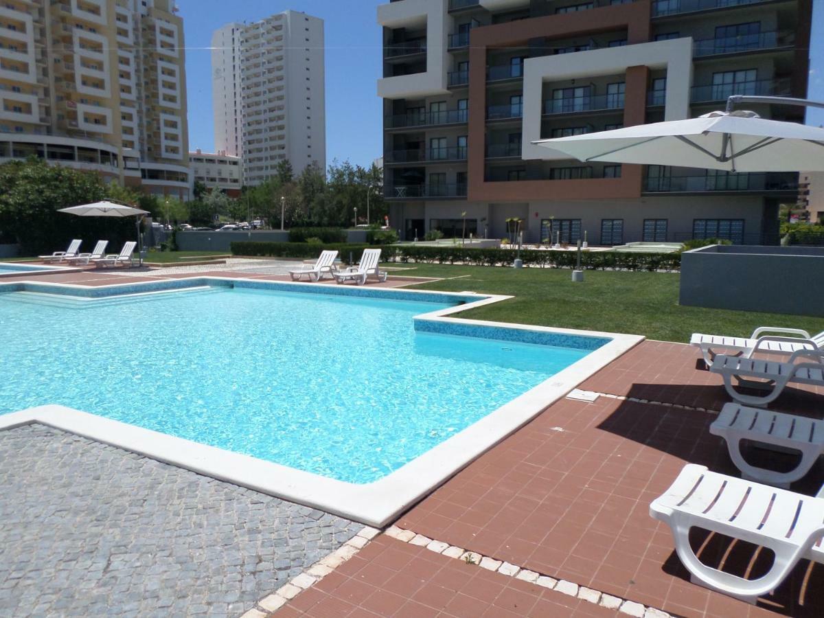 Rocha Tower By Beach Rentals Екстер'єр фото